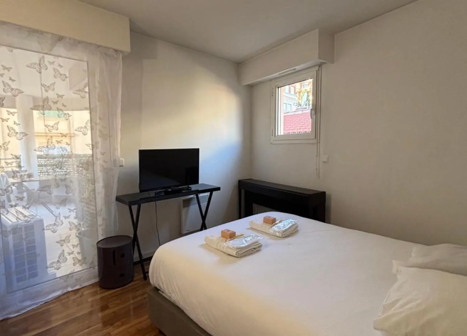 Debussy One Bedroom Apartment With A Balcony Beausoleil 0*,
